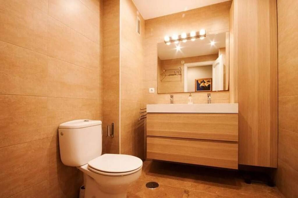 Apartamento + Parking En El Centro De Картахена Екстериор снимка