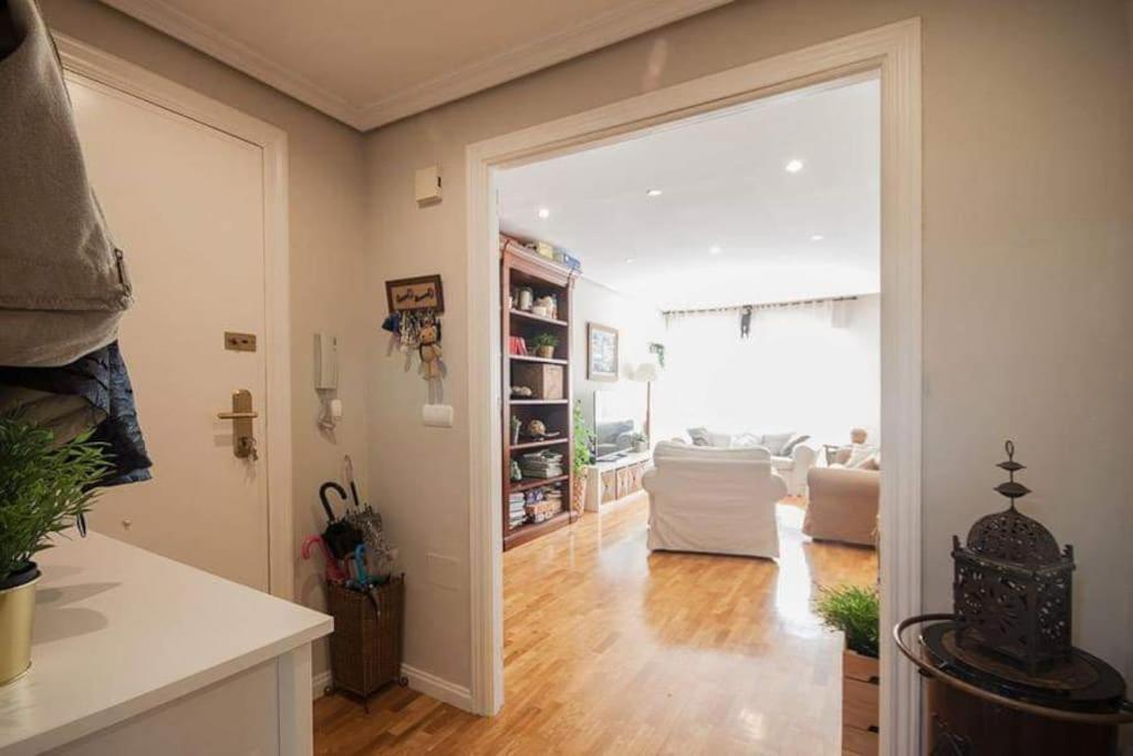 Apartamento + Parking En El Centro De Картахена Екстериор снимка
